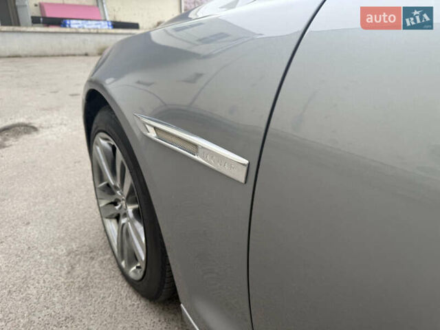 Серый Ягуар Икс Джей, объемом двигателя 3 л и пробегом 209 тыс. км за 27500 $, фото 69 на Automoto.ua