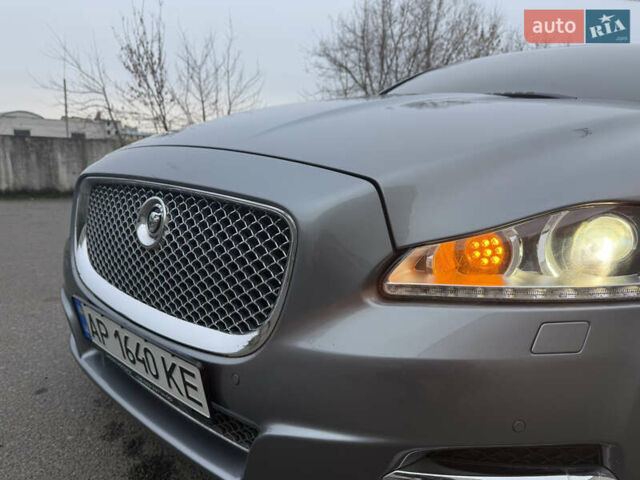 Серый Ягуар Икс Джей, объемом двигателя 3 л и пробегом 209 тыс. км за 27500 $, фото 37 на Automoto.ua