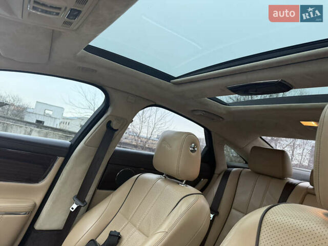 Серый Ягуар Икс Джей, объемом двигателя 3 л и пробегом 209 тыс. км за 27500 $, фото 65 на Automoto.ua