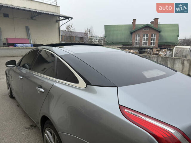 Серый Ягуар Икс Джей, объемом двигателя 3 л и пробегом 209 тыс. км за 27500 $, фото 23 на Automoto.ua