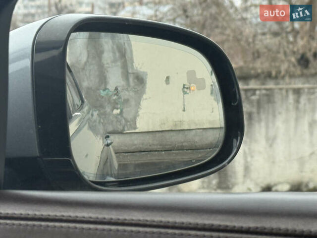 Серый Ягуар Икс Джей, объемом двигателя 3 л и пробегом 209 тыс. км за 27500 $, фото 1 на Automoto.ua