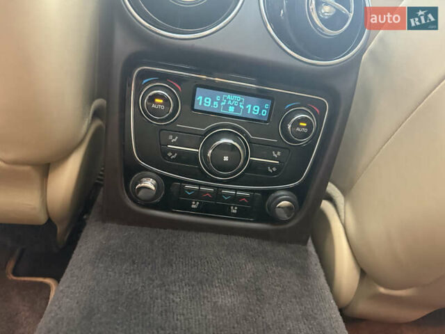 Серый Ягуар Икс Джей, объемом двигателя 3 л и пробегом 209 тыс. км за 27500 $, фото 56 на Automoto.ua