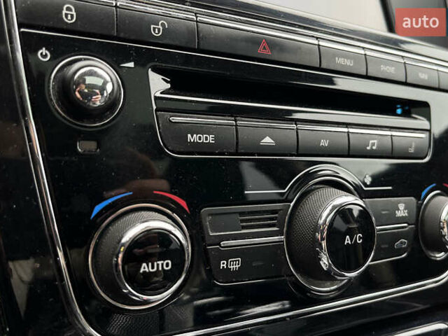Сірий Ягуар Ікс Джей, об'ємом двигуна 3 л та пробігом 154 тис. км за 16000 $, фото 23 на Automoto.ua