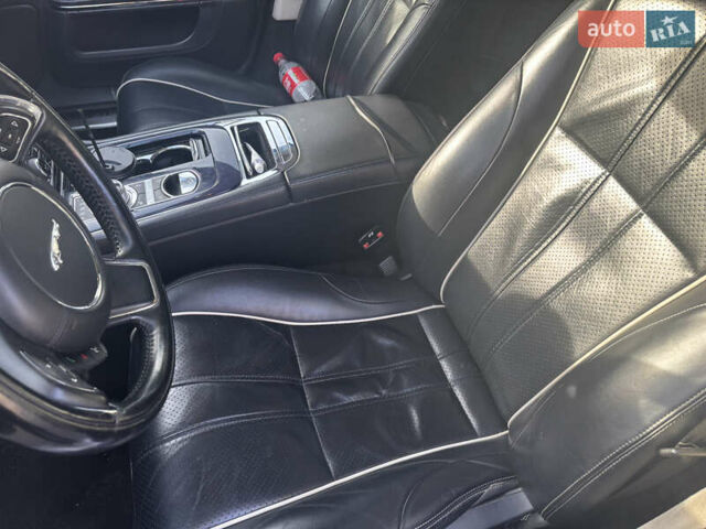 Сірий Ягуар Ікс Джей, об'ємом двигуна 3 л та пробігом 162 тис. км за 14500 $, фото 9 на Automoto.ua