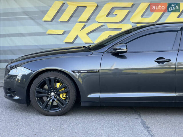 Ягуар Икс Джей 2013 в Киеве на Automoto.ua Серый Ягуар Икс Джей, объемом двигателя 3 л и пробегом 274 тыс. км за 18800 $, фото 10 на Automoto.ua