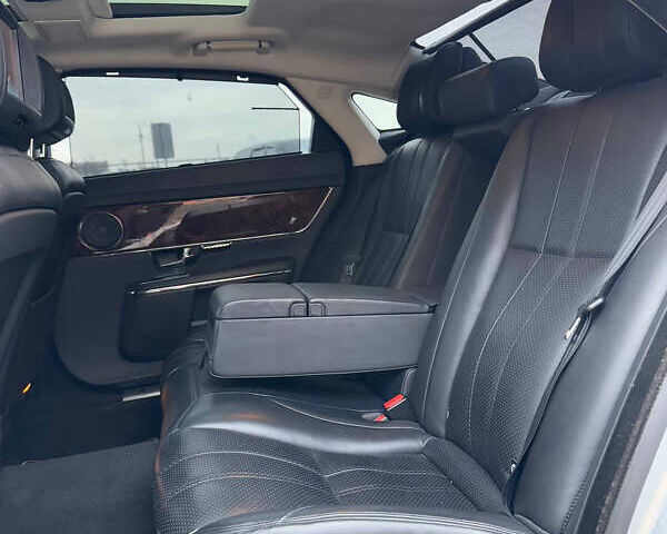 Ягуар Икс Джей 2013 в Виннице на Automoto.ua Серый Ягуар Икс Джей, объемом двигателя 3 л и пробегом 110 тыс. км за 22000 $, фото 13 на Automoto.ua