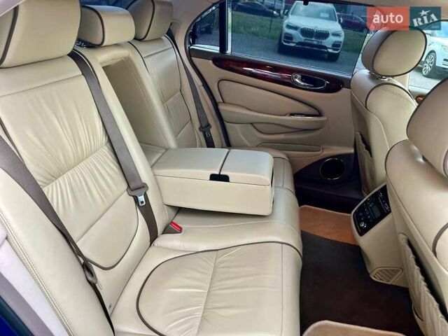 Синий Ягуар Икс Джей, объемом двигателя 3.5 л и пробегом 120 тыс. км за 19000 $, фото 21 на Automoto.ua