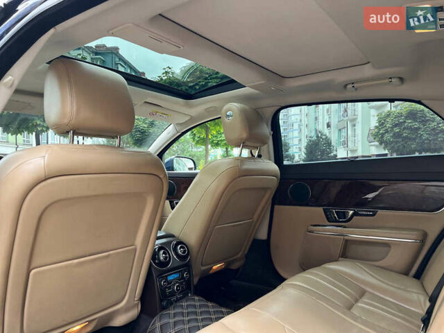 Синий Ягуар Икс Джей, объемом двигателя 2.99 л и пробегом 140 тыс. км за 24850 $, фото 51 на Automoto.ua