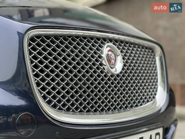 Синий Ягуар Икс Джей, объемом двигателя 2.99 л и пробегом 140 тыс. км за 24850 $, фото 11 на Automoto.ua