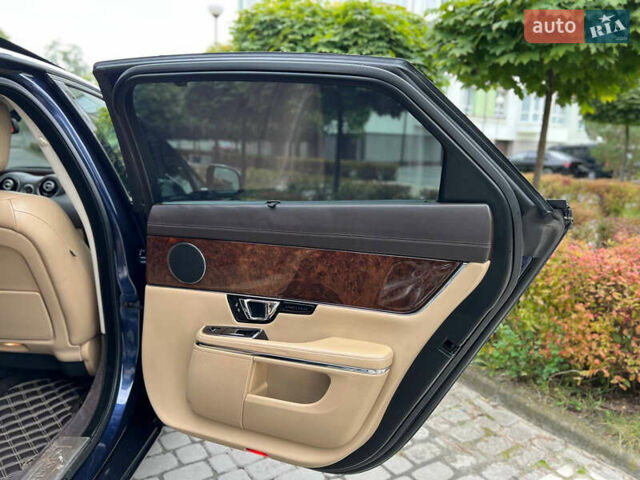 Синий Ягуар Икс Джей, объемом двигателя 2.99 л и пробегом 140 тыс. км за 24850 $, фото 53 на Automoto.ua