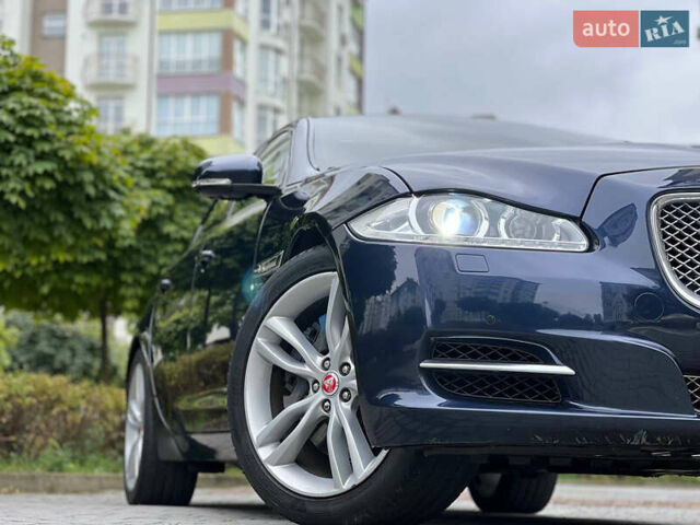 Синий Ягуар Икс Джей, объемом двигателя 2.99 л и пробегом 140 тыс. км за 24850 $, фото 5 на Automoto.ua