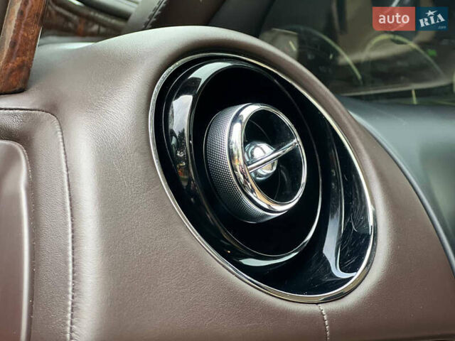 Синий Ягуар Икс Джей, объемом двигателя 2.99 л и пробегом 140 тыс. км за 24850 $, фото 35 на Automoto.ua