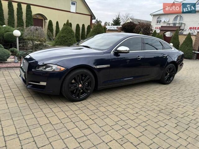 Синий Ягуар Икс Джей, объемом двигателя 3 л и пробегом 147 тыс. км за 24700 $, фото 4 на Automoto.ua