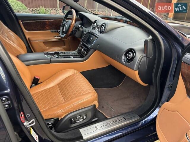 Синий Ягуар Икс Джей, объемом двигателя 3 л и пробегом 147 тыс. км за 24700 $, фото 36 на Automoto.ua