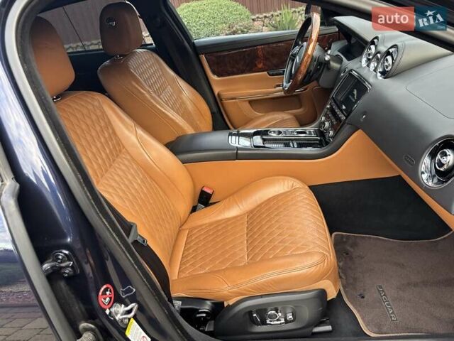 Синий Ягуар Икс Джей, объемом двигателя 3 л и пробегом 147 тыс. км за 24700 $, фото 38 на Automoto.ua