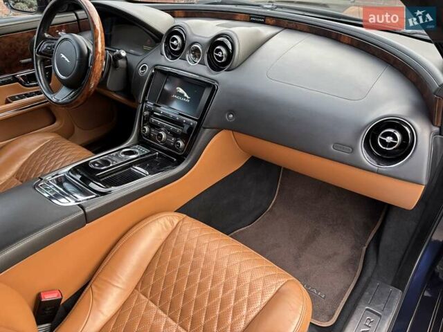 Синий Ягуар Икс Джей, объемом двигателя 3 л и пробегом 147 тыс. км за 24700 $, фото 37 на Automoto.ua