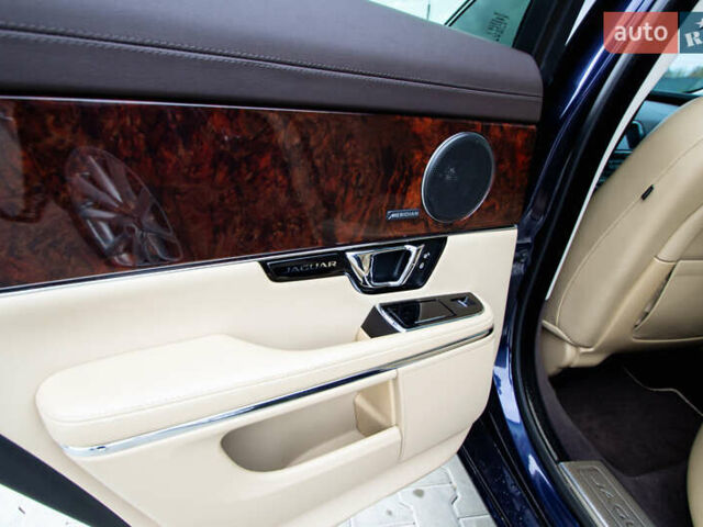 Синий Ягуар Икс Джей, объемом двигателя 3 л и пробегом 177 тыс. км за 15150 $, фото 21 на Automoto.ua