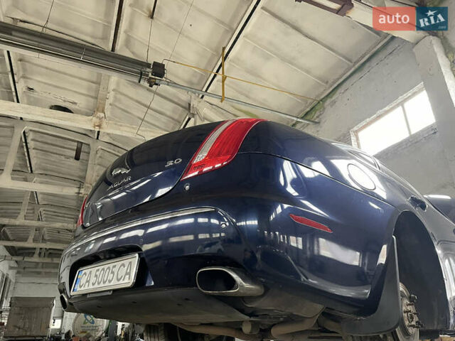 Синий Ягуар Икс Джей, объемом двигателя 3 л и пробегом 177 тыс. км за 15150 $, фото 31 на Automoto.ua