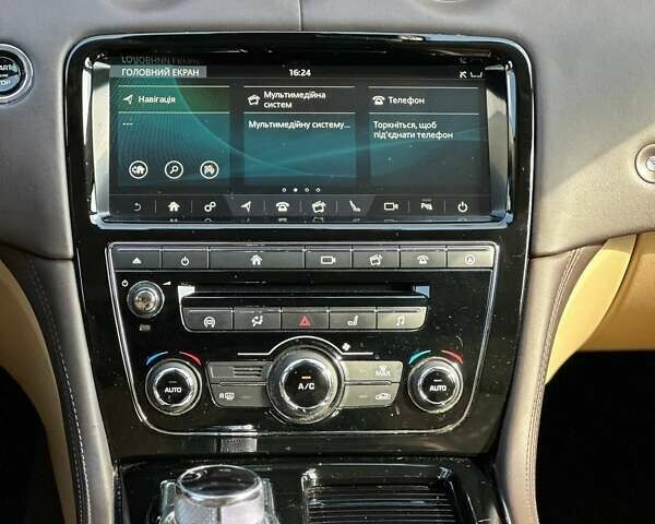 Ягуар Икс Джей 2018 в Киеве на Automoto.ua Синий Ягуар Икс Джей, объемом двигателя 2.99 л и пробегом 101 тыс. км за 28500 $, фото 3 на Automoto.ua