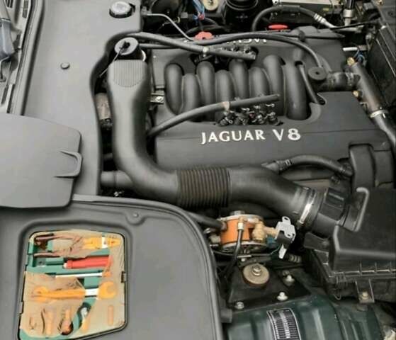 Зеленый Ягуар Икс Джей, объемом двигателя 3.2 л и пробегом 198 тыс. км за 17200 $, фото 3 на Automoto.ua