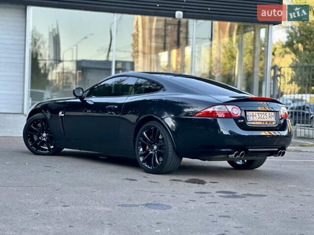 Черный Ягуар ХК, объемом двигателя 4.2 л и пробегом 37 тыс. км за 17500 $, фото 10 на Automoto.ua