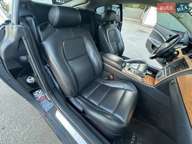 Черный Ягуар ХК, объемом двигателя 4.2 л и пробегом 37 тыс. км за 17500 $, фото 46 на Automoto.ua