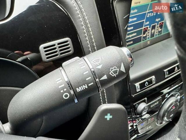 Черный Ягуар ХК, объемом двигателя 5 л и пробегом 65 тыс. км за 27990 $, фото 19 на Automoto.ua