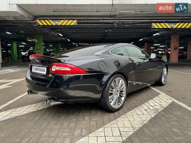 Черный Ягуар ХК, объемом двигателя 5 л и пробегом 65 тыс. км за 27990 $, фото 6 на Automoto.ua