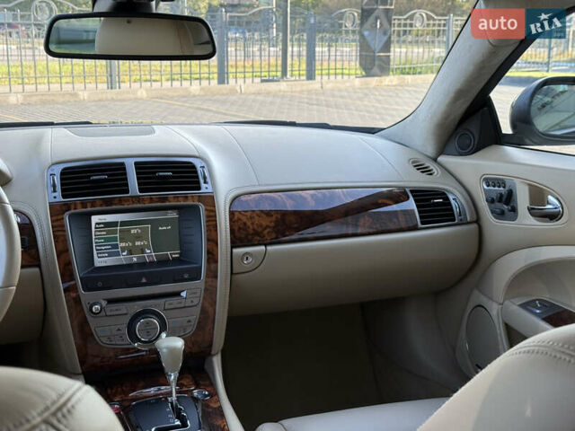 Зелений Ягуар ХК, об'ємом двигуна 4.2 л та пробігом 125 тис. км за 23900 $, фото 28 на Automoto.ua