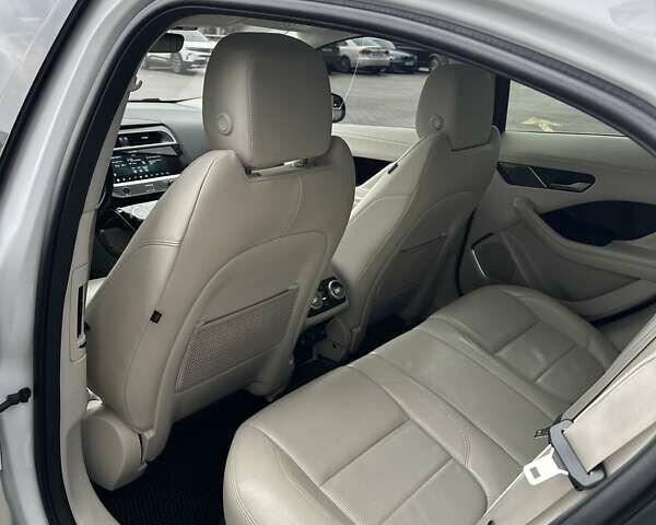 Білий Ягуар I-Pace, об'ємом двигуна 0 л та пробігом 85 тис. км за 24900 $, фото 26 на Automoto.ua
