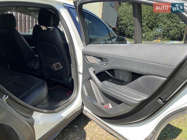 Білий Ягуар I-Pace, об'ємом двигуна 0 л та пробігом 127 тис. км за 24450 $, фото 11 на Automoto.ua