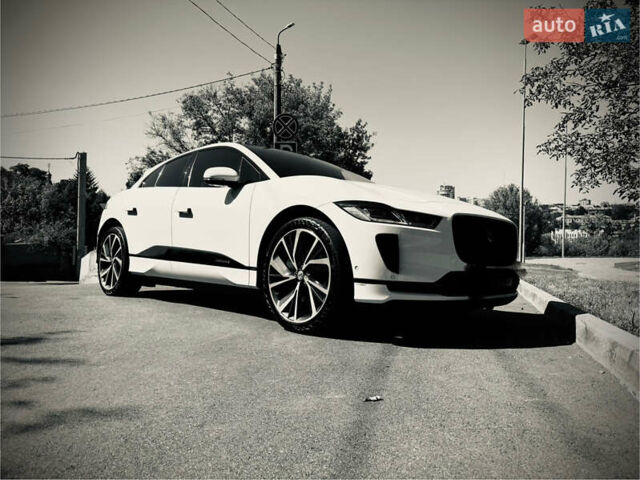 Белый Ягуар I-Pace, объемом двигателя 0 л и пробегом 83 тыс. км за 26500 $, фото 9 на Automoto.ua