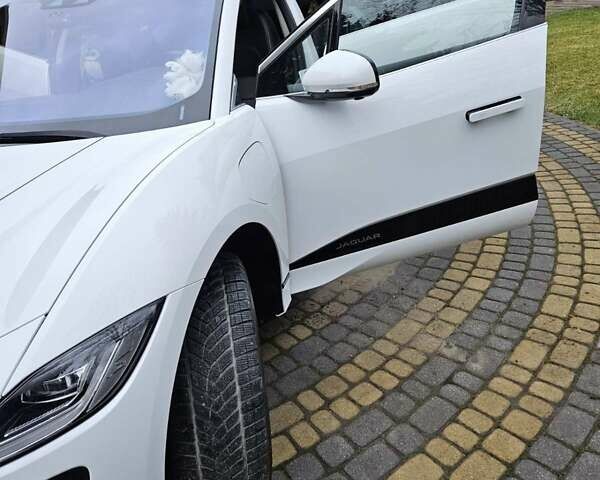 Белый Ягуар I-Pace, объемом двигателя 0 л и пробегом 116 тыс. км за 24480 $, фото 6 на Automoto.ua