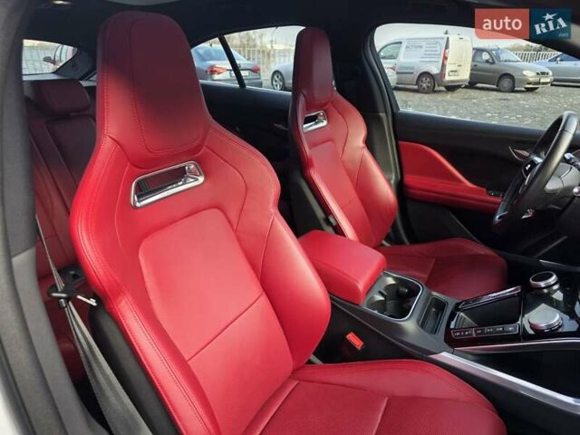 Білий Ягуар I-Pace, об'ємом двигуна 0 л та пробігом 44 тис. км за 30500 $, фото 2 на Automoto.ua