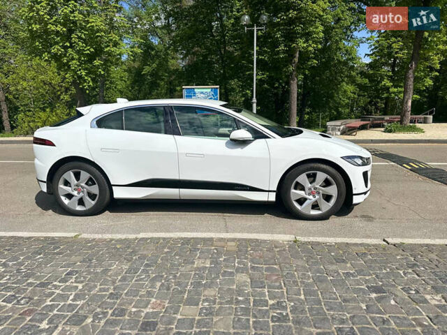 Белый Ягуар I-Pace, объемом двигателя 0 л и пробегом 44 тыс. км за 27800 $, фото 4 на Automoto.ua