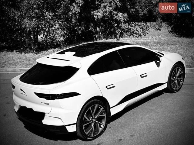 Белый Ягуар I-Pace, объемом двигателя 0 л и пробегом 83 тыс. км за 26500 $, фото 11 на Automoto.ua
