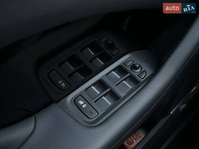 Білий Ягуар I-Pace, об'ємом двигуна 0 л та пробігом 150 тис. км за 21990 $, фото 15 на Automoto.ua