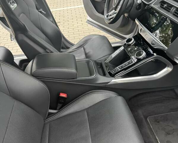 Ягуар I-Pace 2018 в Тернополе на Automoto.ua Белый Ягуар I-Pace, объемом двигателя 0 л и пробегом 114 тыс. км за 22500 $, фото 51 на Automoto.ua