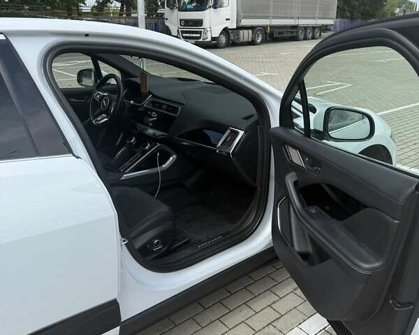 Ягуар I-Pace 2018 в Тернополе на Automoto.ua Белый Ягуар I-Pace, объемом двигателя 0 л и пробегом 114 тыс. км за 22500 $, фото 20 на Automoto.ua