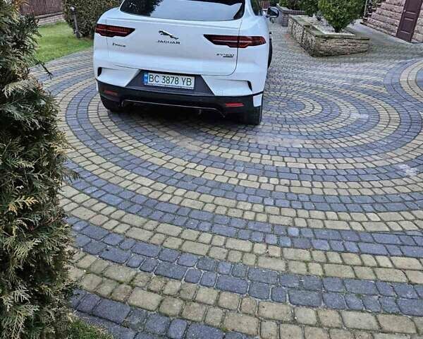 Белый Ягуар I-Pace, объемом двигателя 0 л и пробегом 116 тыс. км за 24480 $, фото 32 на Automoto.ua