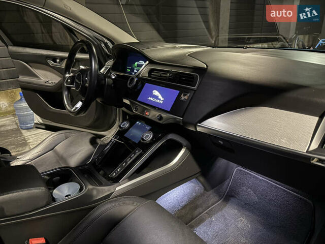 Белый Ягуар I-Pace, объемом двигателя 0 л и пробегом 116 тыс. км за 25850 $, фото 24 на Automoto.ua