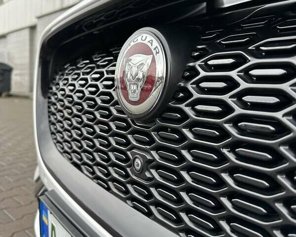 Білий Ягуар I-Pace, об'ємом двигуна 0 л та пробігом 85 тис. км за 24900 $, фото 13 на Automoto.ua
