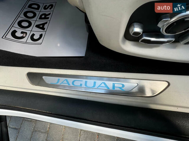 Белый Ягуар I-Pace, объемом двигателя 0 л и пробегом 62 тыс. км за 23000 $, фото 13 на Automoto.ua