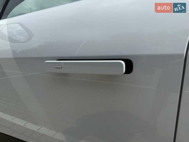 Ягуар I-Pace 2018 в Тернополе на Automoto.ua Белый Ягуар I-Pace, объемом двигателя 0 л и пробегом 114 тыс. км за 22500 $, фото 64 на Automoto.ua