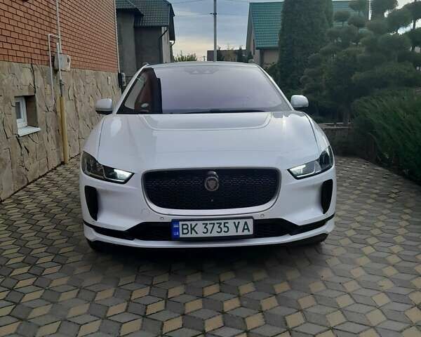 Белый Ягуар I-Pace, объемом двигателя 0 л и пробегом 140 тыс. км за 24000 $, фото 8 на Automoto.ua