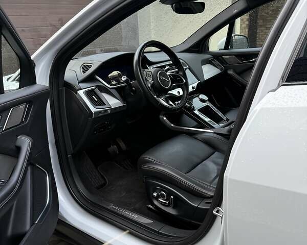 Білий Ягуар I-Pace, об'ємом двигуна 0 л та пробігом 87 тис. км за 26700 $, фото 10 на Automoto.ua