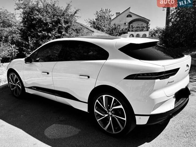 Белый Ягуар I-Pace, объемом двигателя 0 л и пробегом 83 тыс. км за 26500 $, фото 5 на Automoto.ua
