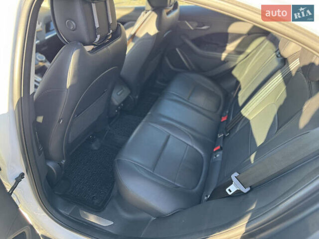 Белый Ягуар I-Pace, объемом двигателя 0 л и пробегом 189 тыс. км за 18980 $, фото 15 на Automoto.ua