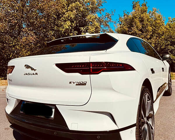 Белый Ягуар I-Pace, объемом двигателя 0 л и пробегом 83 тыс. км за 26500 $, фото 4 на Automoto.ua