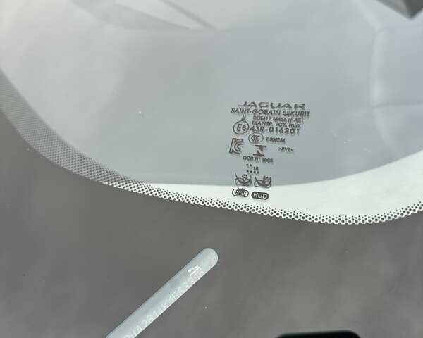 Білий Ягуар I-Pace, об'ємом двигуна 0 л та пробігом 85 тис. км за 24900 $, фото 12 на Automoto.ua
